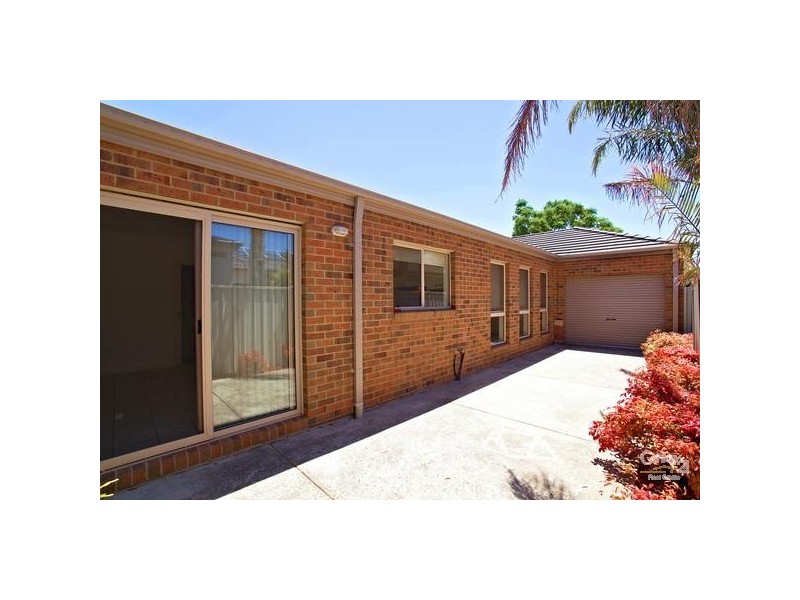 103 Chisholm Drive, Caroline Springs VIC 3023