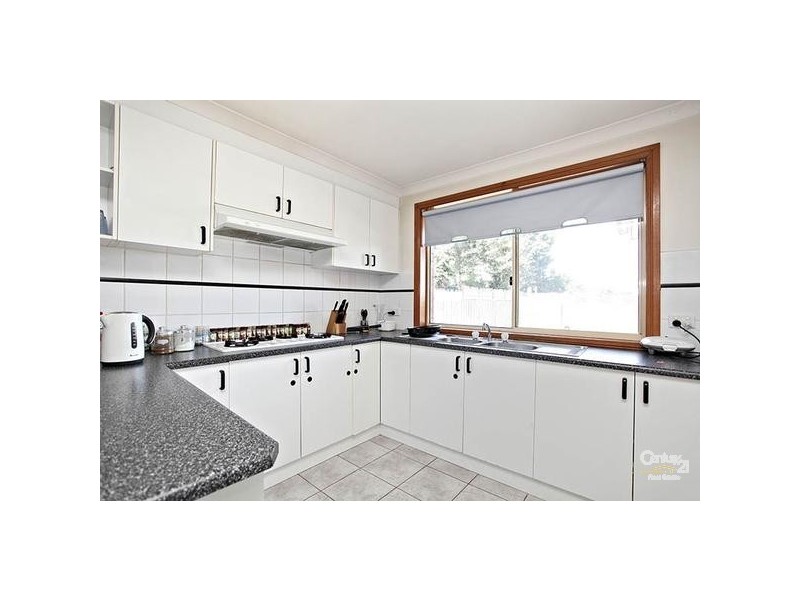 11 WOODYARD CRT, Altona Meadows VIC 3028