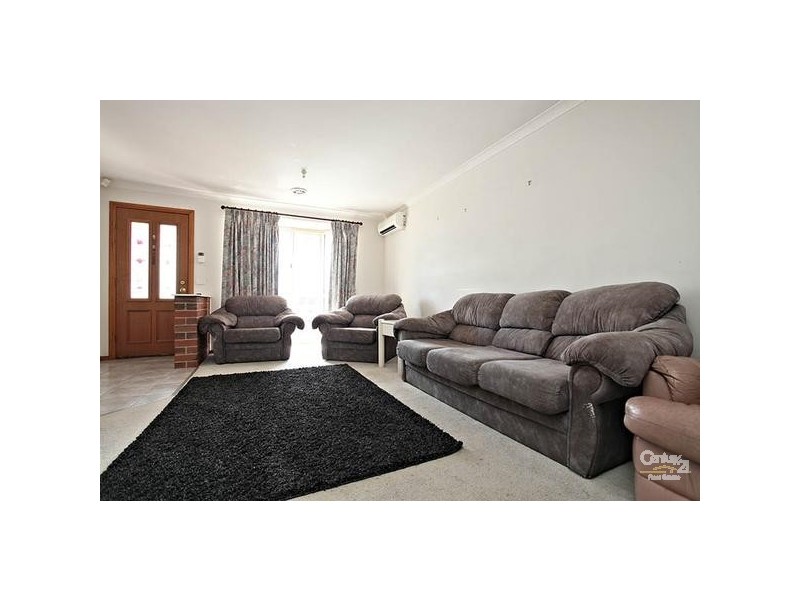 11 WOODYARD CRT, Altona Meadows VIC 3028