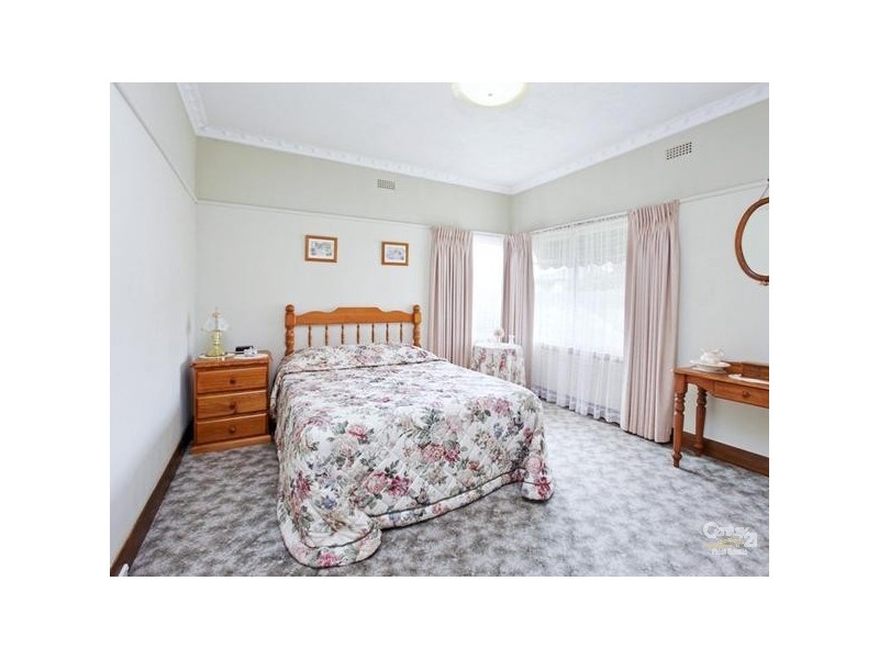 5 WOORAYL STREET, Hamlyn Heights VIC 3215