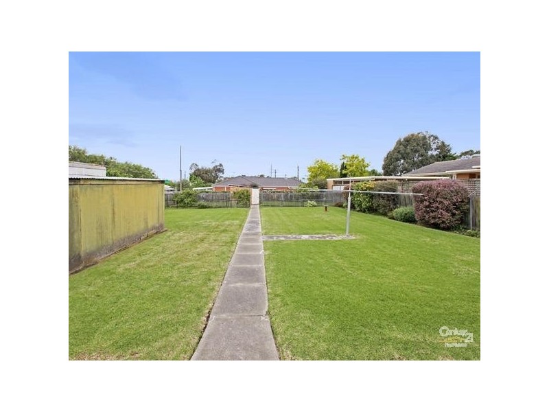 5 WOORAYL STREET, Hamlyn Heights VIC 3215