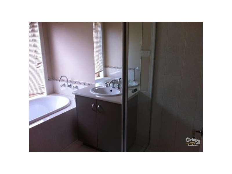 47 URBAN DRIVE, Williams Landing VIC 3027