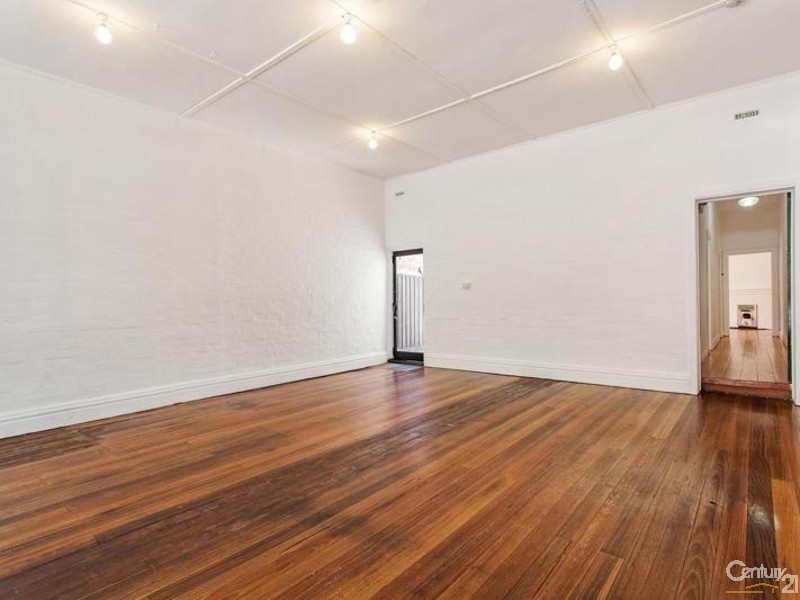 36 Hall Street, Newport VIC 3015