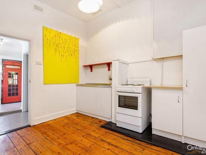 36 Hall Street, Newport VIC 3015