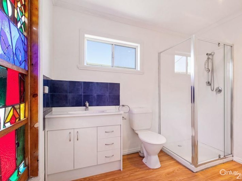 36 Hall Street, Newport VIC 3015