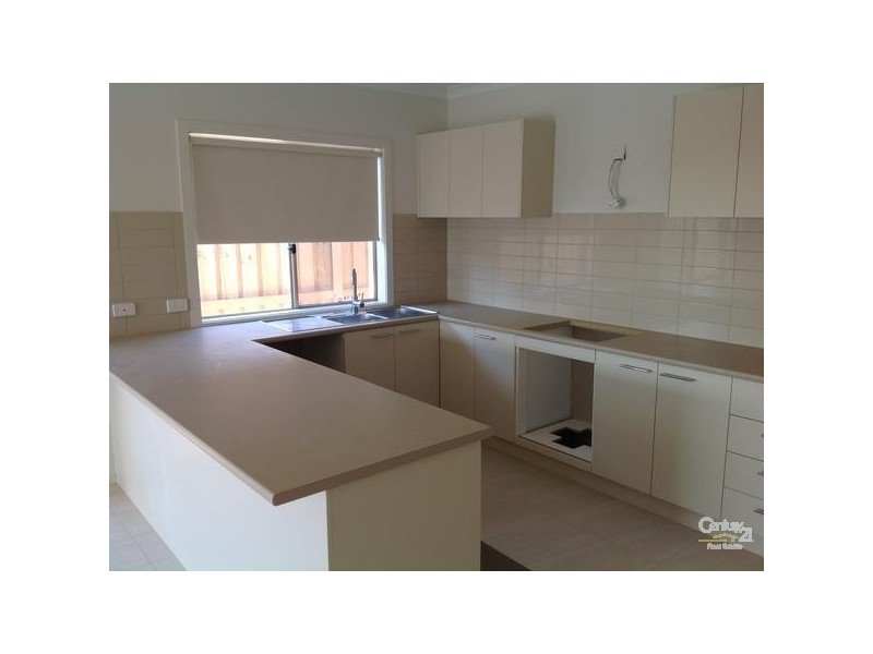 34 Lockheed Parade, Point Cook VIC 3030