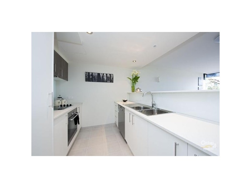 16/4 MASON STREET, Newport VIC 3015