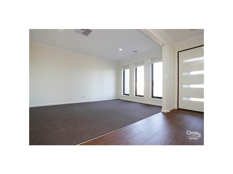 9 SPARTAN WAY, Williams Landing VIC 3027
