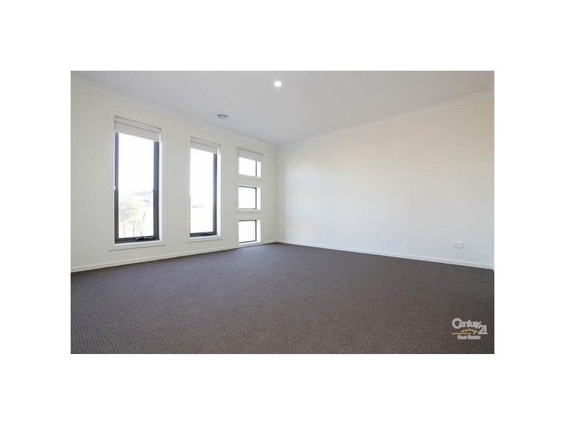 9 SPARTAN WAY, Williams Landing VIC 3027