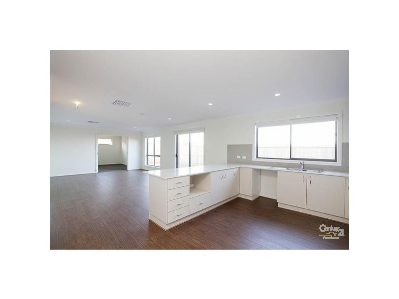 9 SPARTAN WAY, Williams Landing VIC 3027
