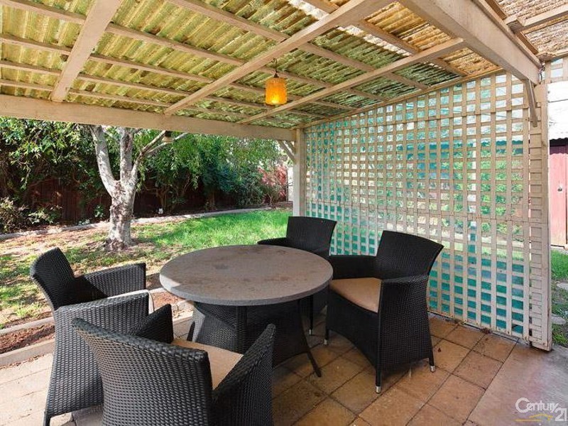 15 Whittaker Avenue, Laverton VIC 3028