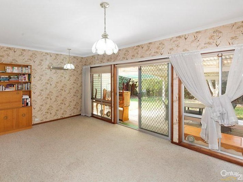 15 Whittaker Avenue, Laverton VIC 3028