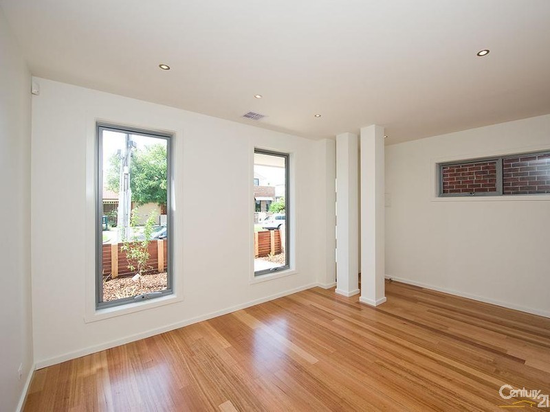38B Kernot Street, South Kingsville VIC 3015