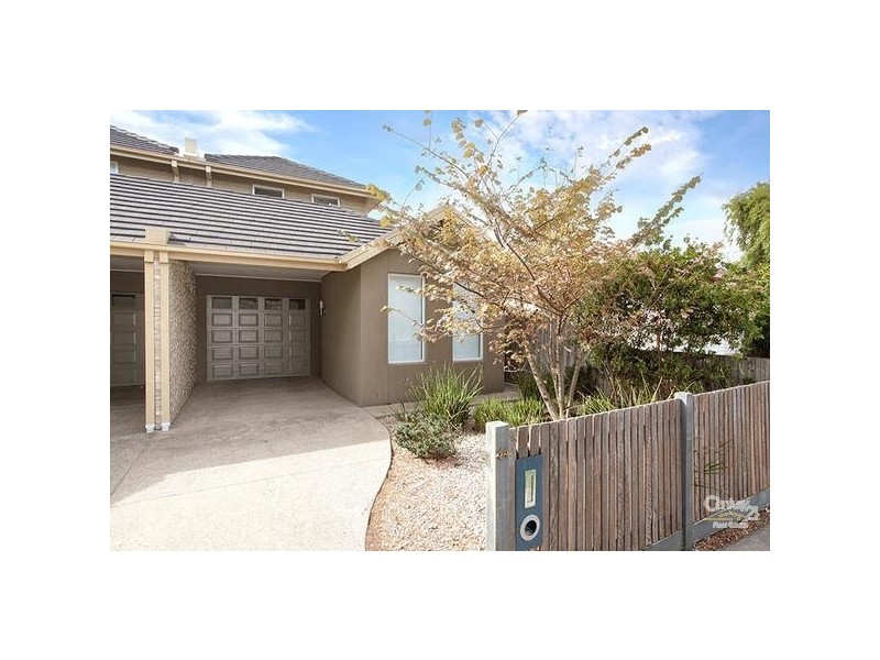 44 SALISBURY STREET, Newport VIC 3015
