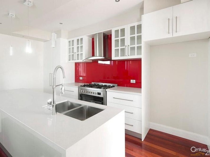 2/39 Laurie Street, Newport VIC 3015