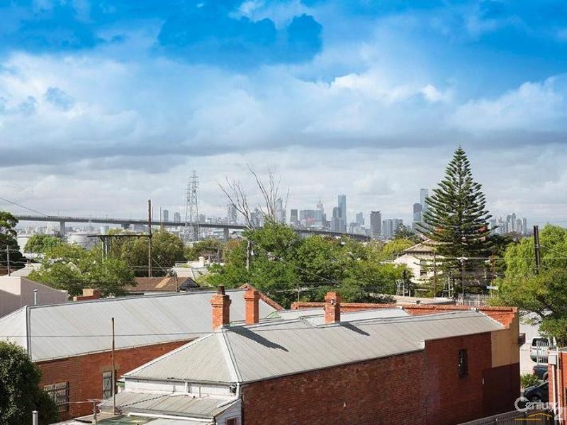 13/4 Mason Street, Newport VIC 3015