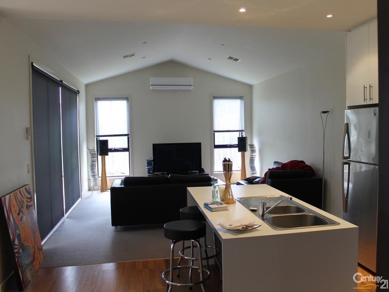 49  Greene Street, South Kingsville VIC 3015