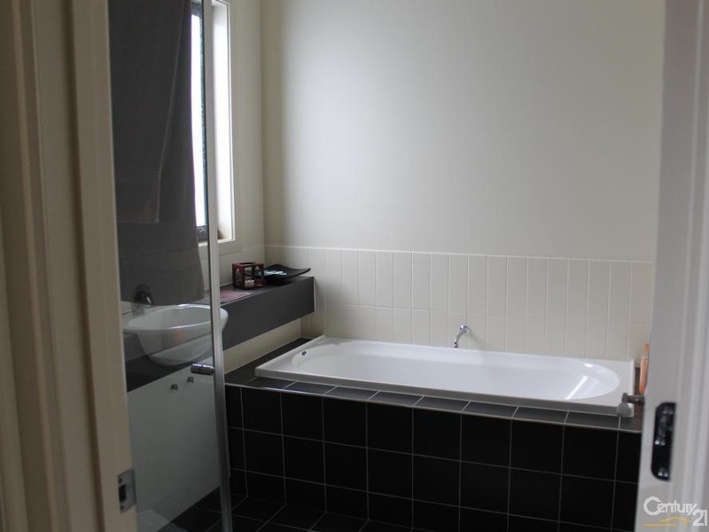 49  Greene Street, South Kingsville VIC 3015