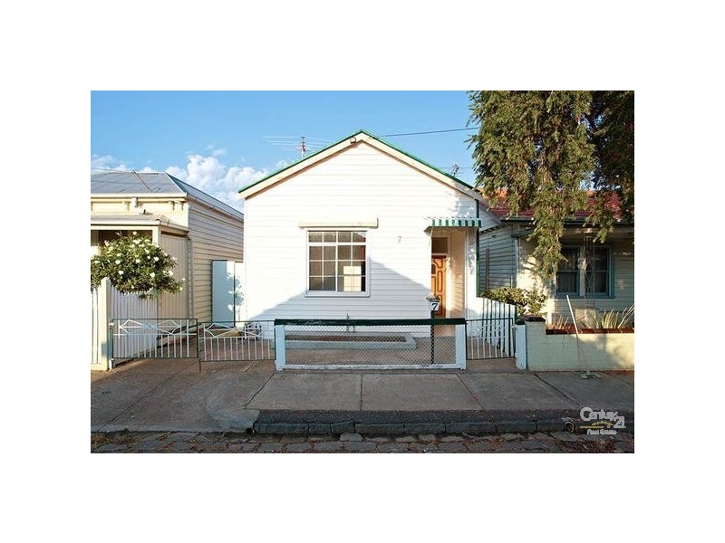 7 South Street, Seddon VIC 3011