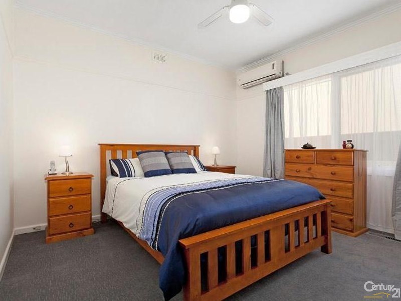 248 Douglas Parade, Newport VIC 3015