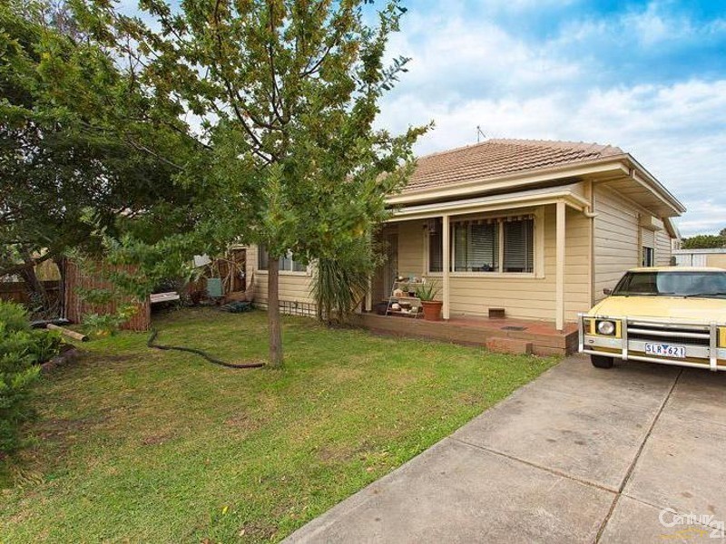 4 Sydney Street, Newport VIC 3015