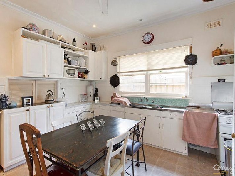 4 Sydney Street, Newport VIC 3015