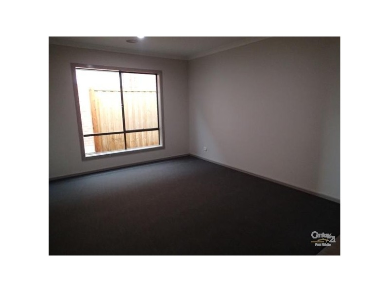 13 CUMULUS STREET, Williams Landing VIC 3027