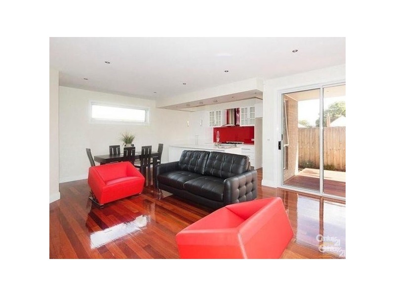 2/39 LAURIE STREET, Newport VIC 3015