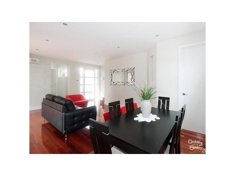 2/39 LAURIE STREET, Newport VIC 3015
