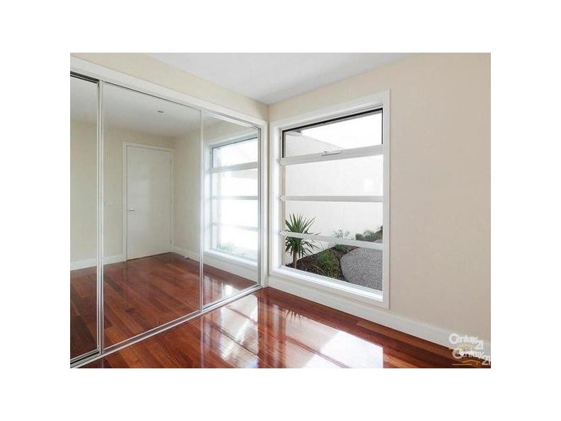 2/39 LAURIE STREET, Newport VIC 3015