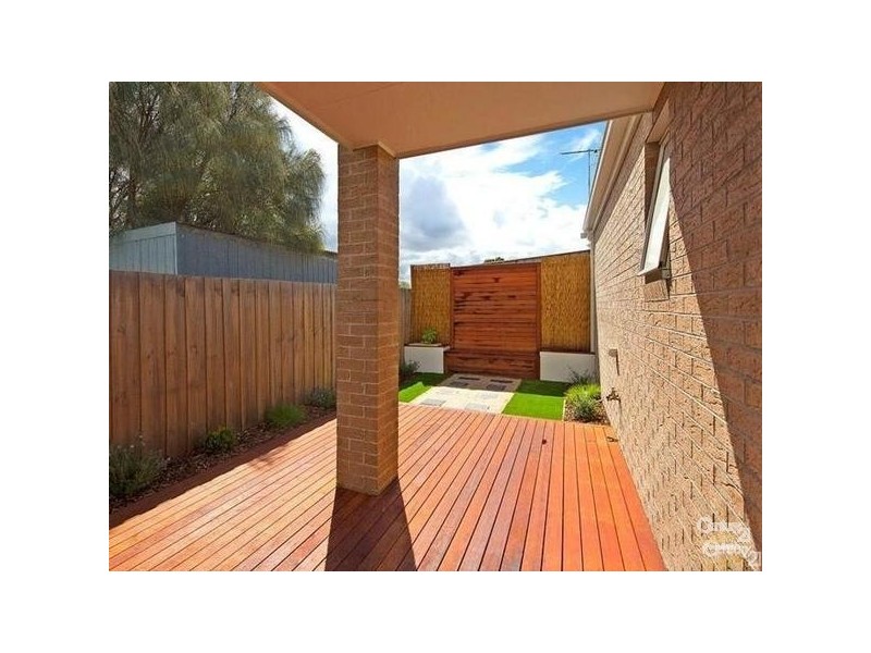 2/39 LAURIE STREET, Newport VIC 3015