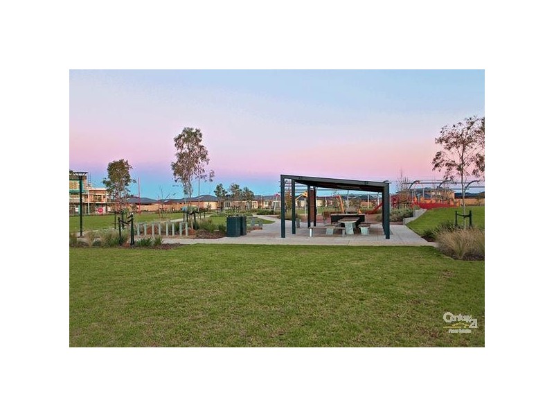 2 AIRFIELD GROVE, Point Cook VIC 3030