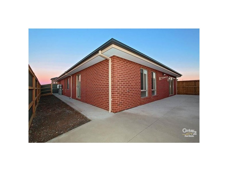 2 AIRFIELD GROVE, Point Cook VIC 3030