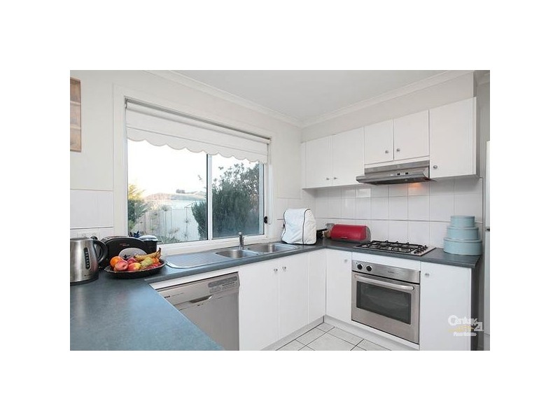 2 ELDRIDGE CT, Point Cook VIC 3030