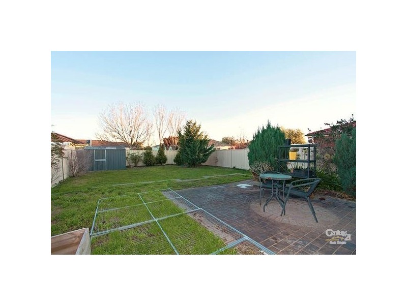 2 ELDRIDGE CT, Point Cook VIC 3030
