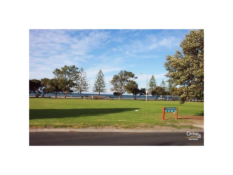 1/152 BLYTH STREET, Altona VIC 3018
