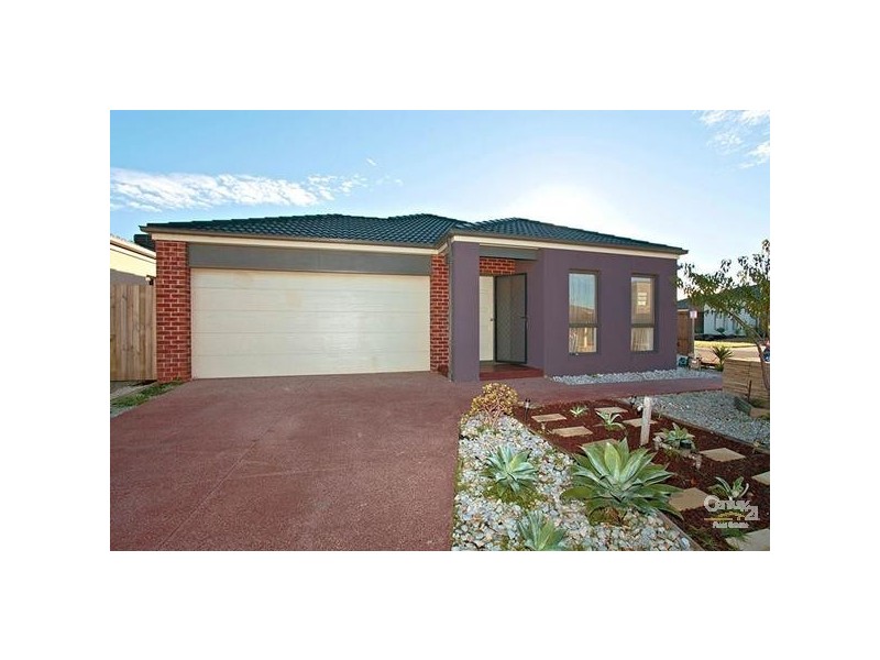 2 MARLIN CRS, Point Cook VIC 3030