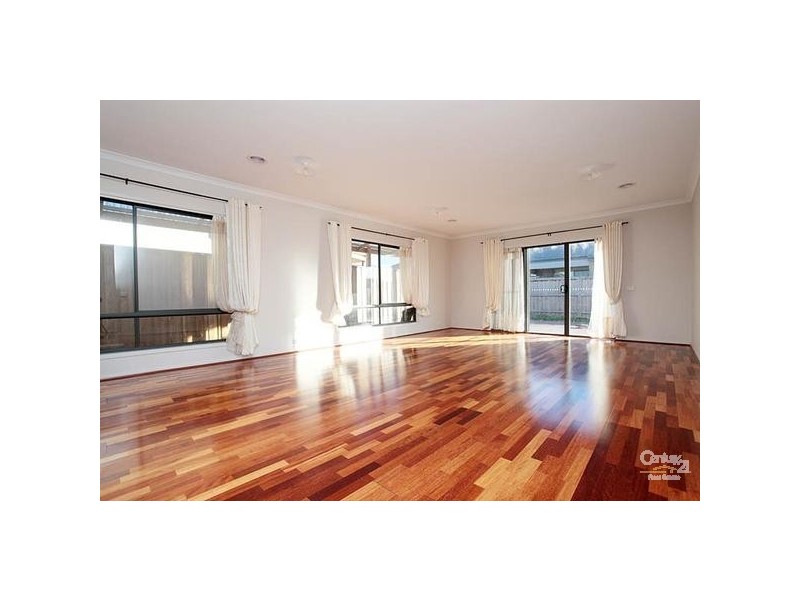 2 MARLIN CRS, Point Cook VIC 3030