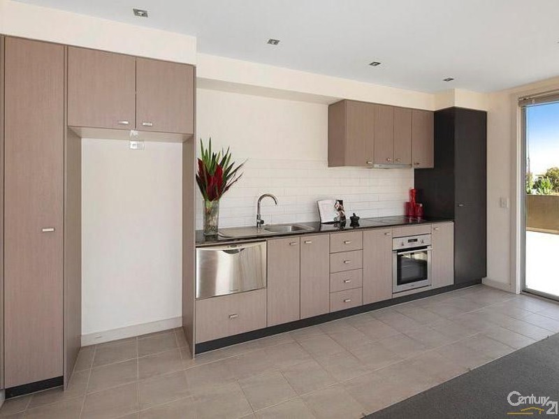 30/114 Mason Street, Newport VIC 3015