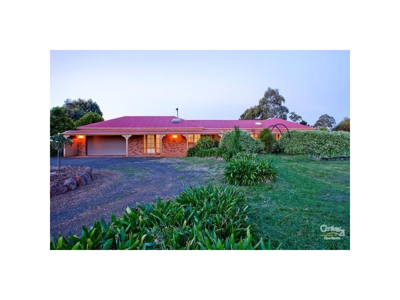 48 BARRY STREET, Romsey VIC 3434