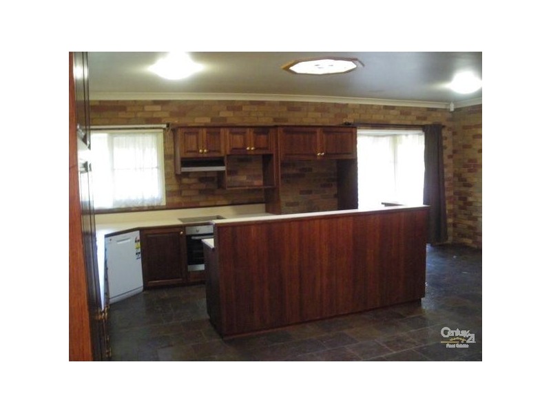 48 BARRY STREET, Romsey VIC 3434