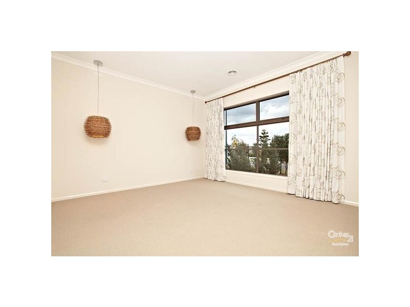 25 CITY BAY DRIVE, Point Cook VIC 3030