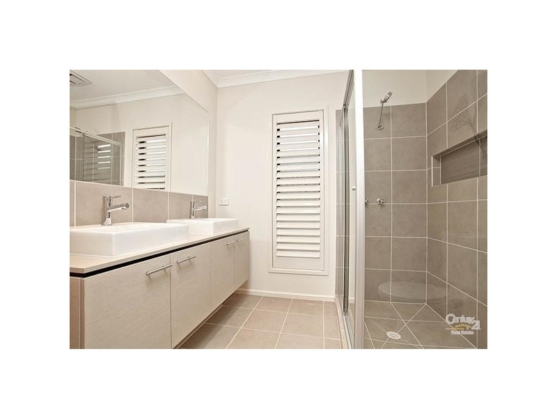 25 CITY BAY DRIVE, Point Cook VIC 3030