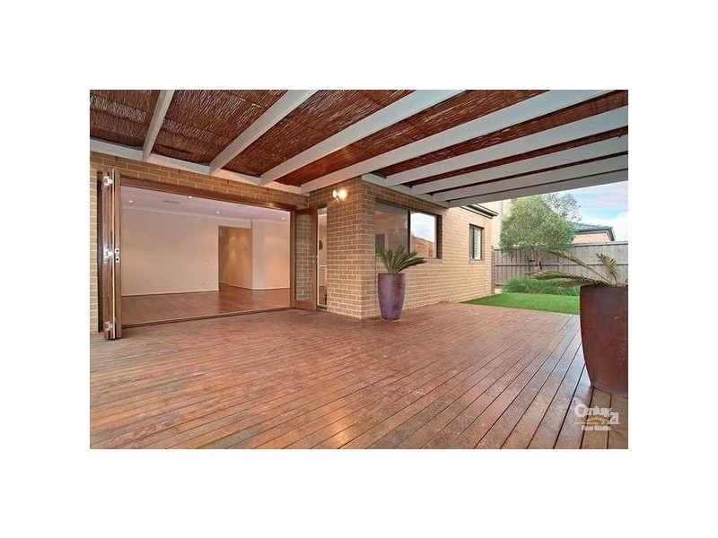 25 CITY BAY DRIVE, Point Cook VIC 3030