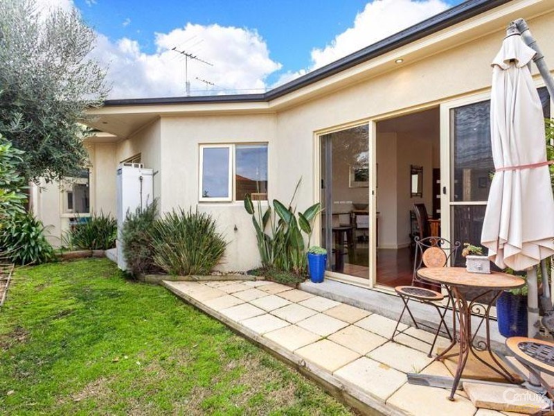 3/9 Sutton Avenue, Altona North VIC 3025