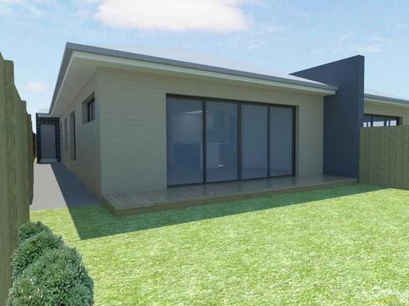 2/4 McIntosh Road, Altona North VIC 3025