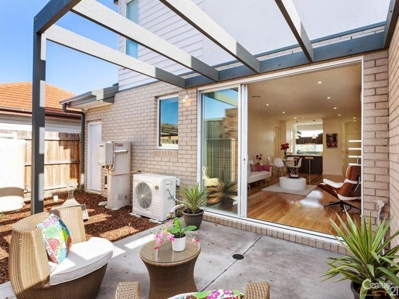 94 Fourth Avenue, Altona North VIC 3025