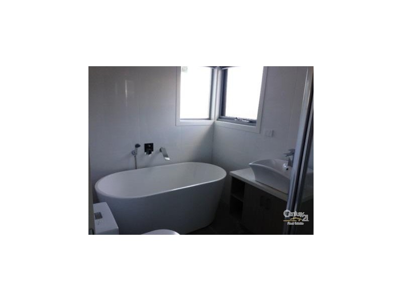 2 THIRD AVENUE, Altona North VIC 3025