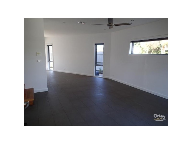 2 THIRD AVENUE, Altona North VIC 3025