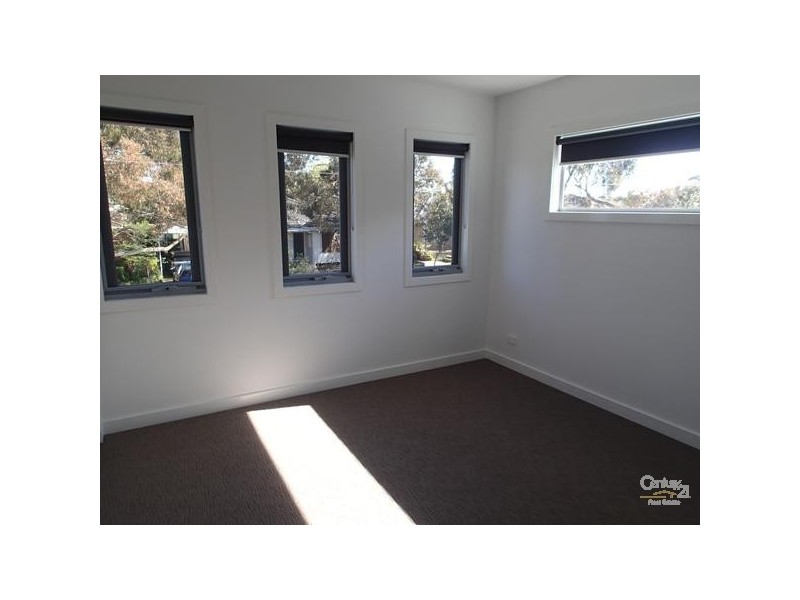 2 THIRD AVENUE, Altona North VIC 3025